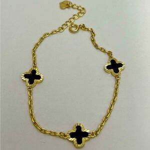 Super cute bracelet!